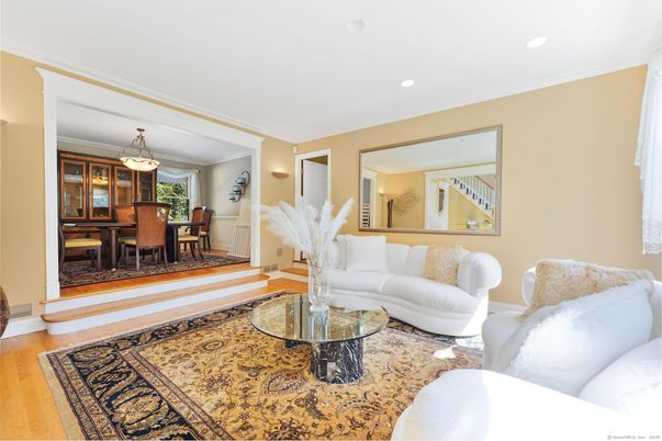 Dining room, Interior, Living room, Pendant Lights, Recessed Lighting, Wood Texture Flooring