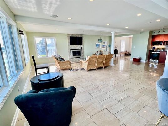 Fireplace, Interior, Living room, Recessed Lighting
