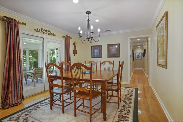 Chandelier, Dining room, Interior, Recessed Lighting, Wood Texture Flooring