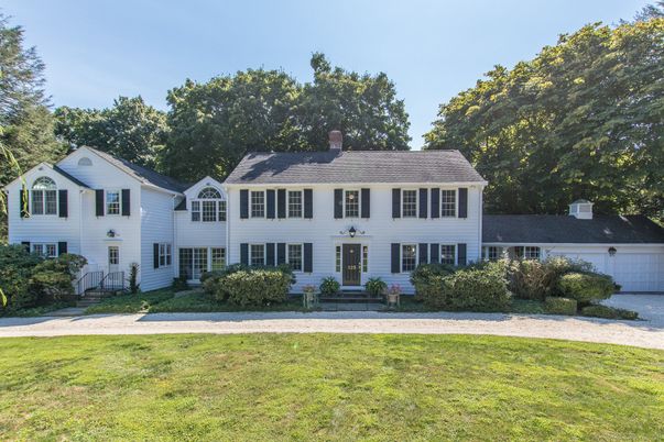 Backyard, Exterior, Facade, Georgian