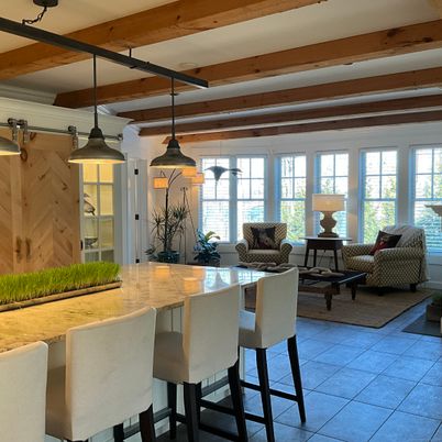 Interior, Living room, Pendant Lights, Water, Wooden Beams