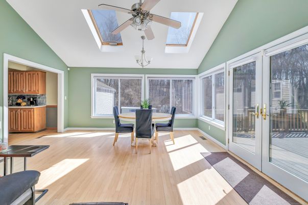 Dining room, Interior, Sun Room, Wood Texture Flooring