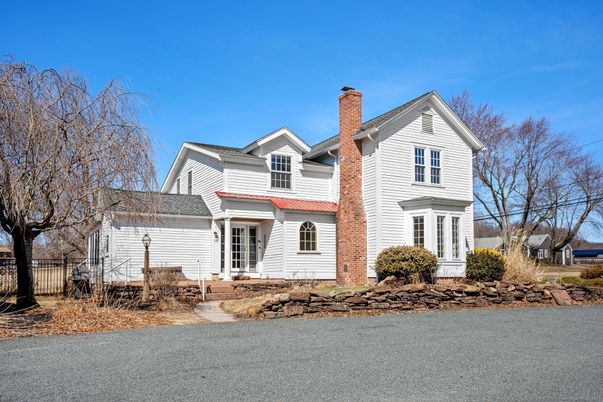 Exterior, Facade, Brick Facade, Farmhouse