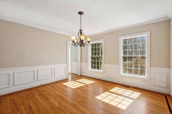 Chandelier, Empty room, Interior, Wood Texture Flooring