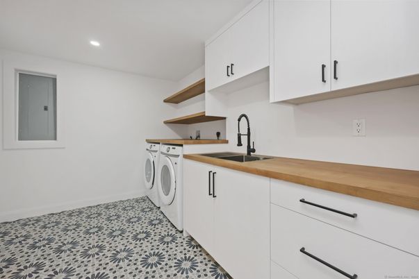 Interior, Recessed Lighting, Washer