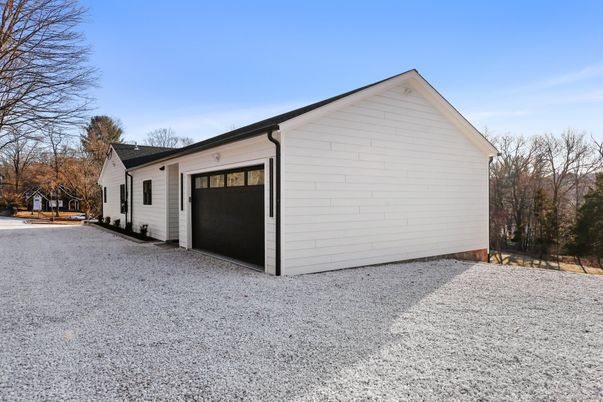Detached Garage, Exterior