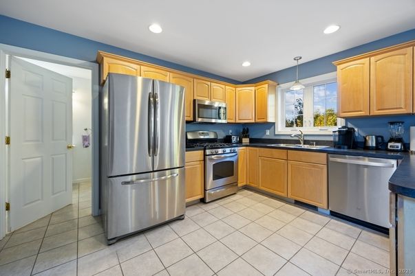 Interior, Kitchen, Pendant Lights, Recessed Lighting, Stainless Steel Appliances