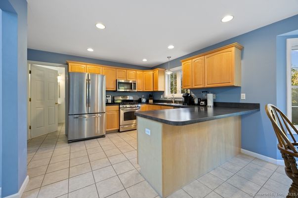 Interior, Kitchen, Pendant Lights, Recessed Lighting, Stainless Steel Appliances