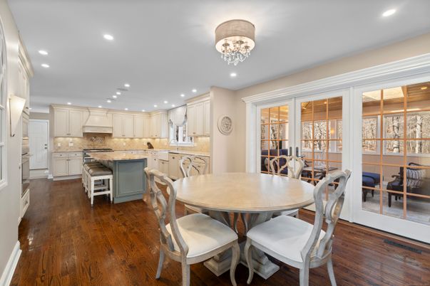 Chandelier, Dining room, Interior, Kitchen, Recessed Lighting, Wood Texture Flooring