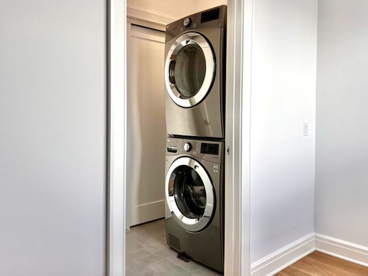 Interior, Utility Closets, Washer, Wood Texture Flooring