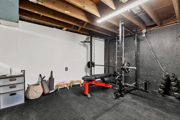 Fitness Equipment, Interior, Wooden Beams