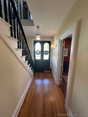 Interior, Pendant Lights, Wood Texture Flooring