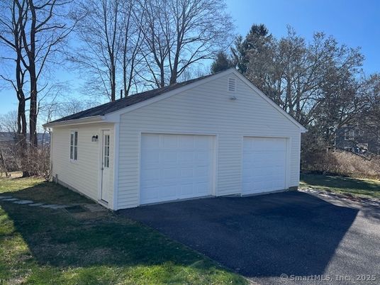 Detached Garage, Exterior