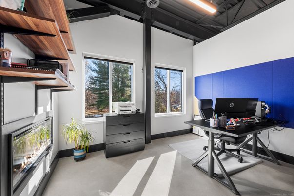 Home Office, Interior