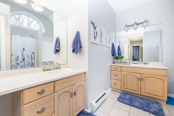 Bathroom, Dual Sink Vanities, Interior