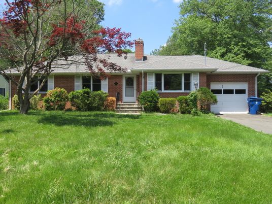 Attached, Exterior, Facade, Brick Facade, Ranch