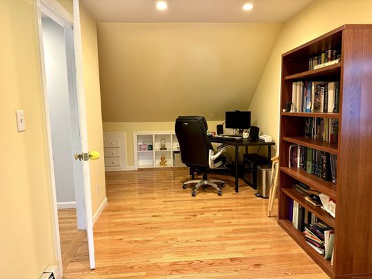 Home Office, Interior, Recessed Lighting, Wood Texture Flooring