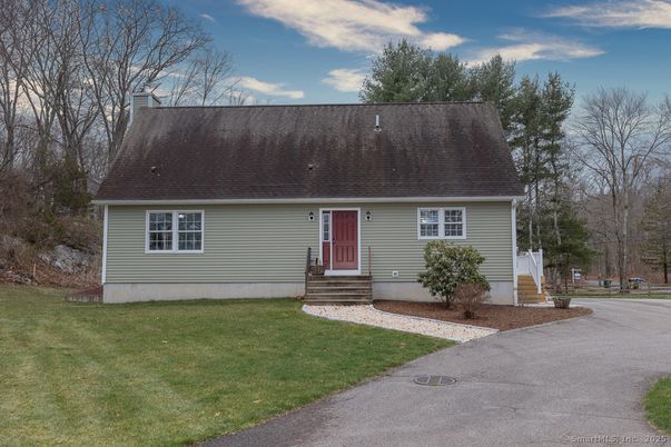 Exterior, Facade, Cape Cod