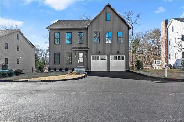 Attached, Exterior, Facade, Farmhouse