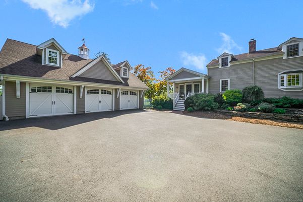 Attached, Exterior, Facade, Cape Cod