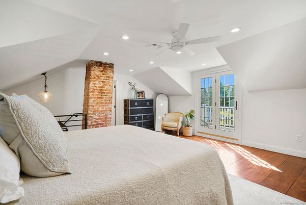 Bedroom, Interior, Pendant Lights, Recessed Lighting, Wood Texture Flooring