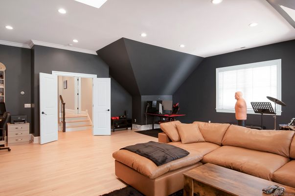 Interior, Living room, Recessed Lighting, Wood Texture Flooring