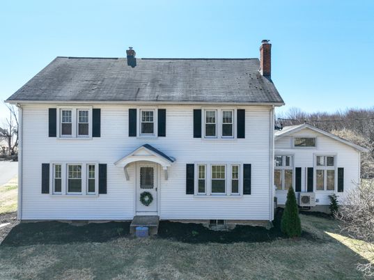 Exterior, Facade, Georgian
