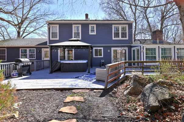 Exterior, Hot Tub