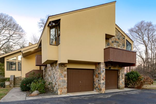 Attached, Exterior, Facade, Modern