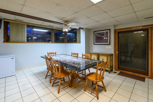 Dining room, Interior