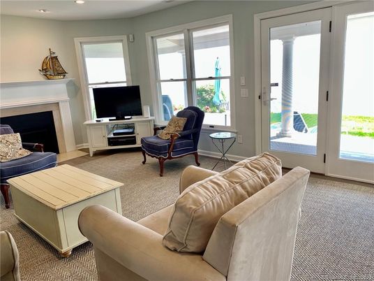 Fireplace, Interior, Living room, Recessed Lighting