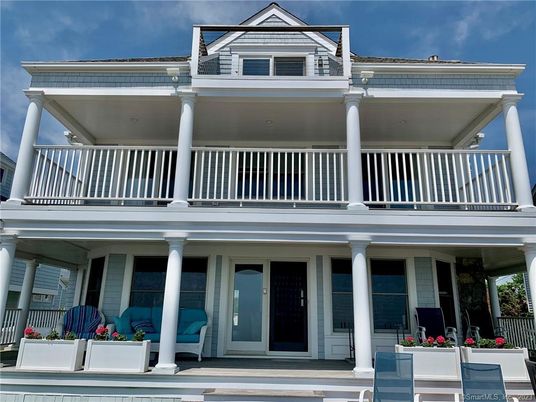 Exterior, Facade, Queen Anne Victorian