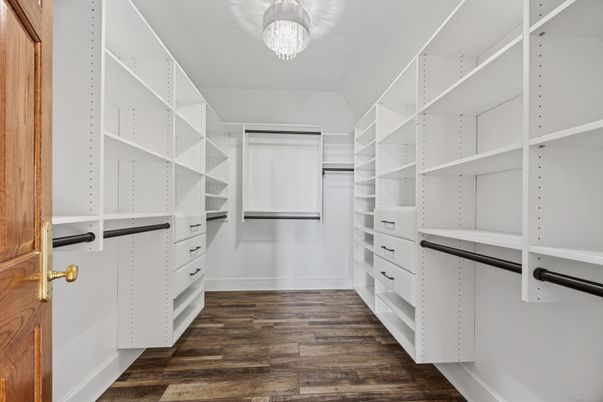 Interior, Walk-in Closets, Wood Texture Flooring
