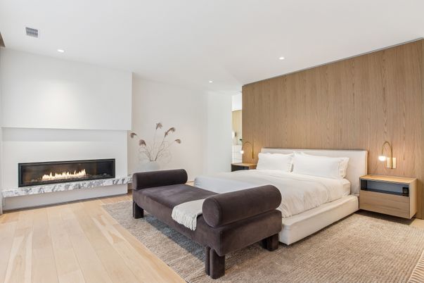 Bedroom, Fireplace, Interior, Recessed Lighting, Wood Texture Flooring