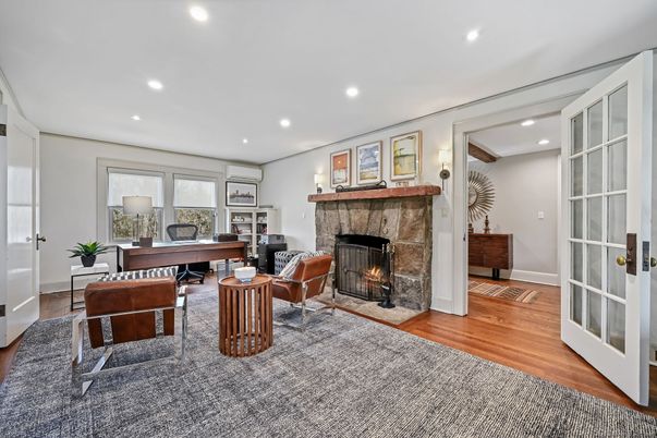 Fireplace, Interior, Living room, Piano, Recessed Lighting, Wood Texture Flooring