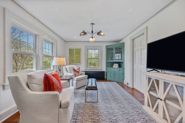 Interior, Living room, Pendant Lights, Wood Texture Flooring