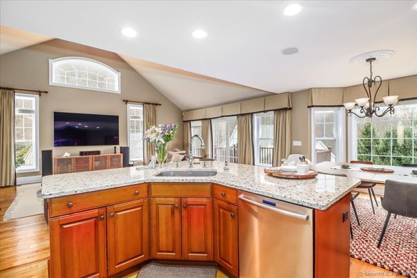 Chandelier, Dining room, Interior, Kitchen, Recessed Lighting, Wood Texture Flooring