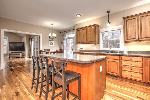 Chandelier, Dining room, Interior, Kitchen, Pendant Lights, Recessed Lighting, Wood Texture Flooring