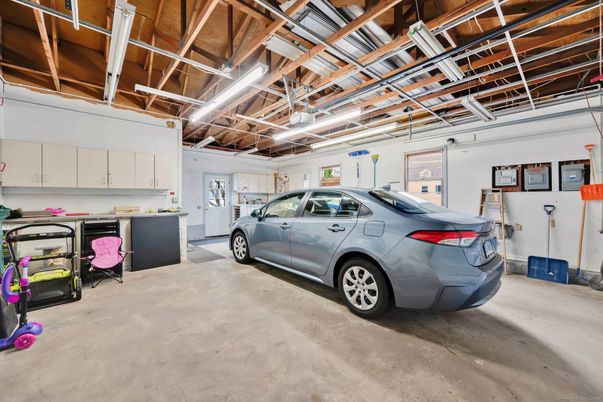 Garage, Interior, Wooden Beams