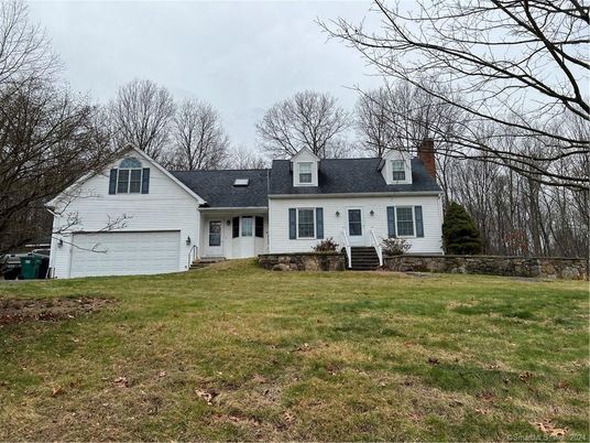 Attached, Backyard, Exterior, Facade, Cape Cod