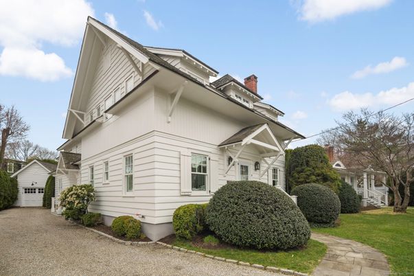 Detached Garage, Exterior