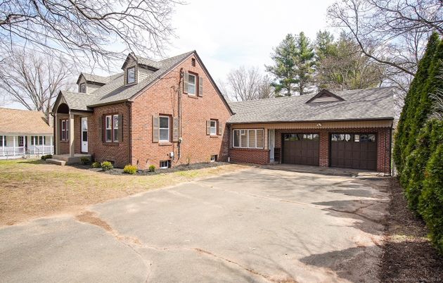 Attached, Exterior, Facade, Brick Facade, Cape Cod