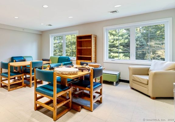Dining room, Interior, Recessed Lighting