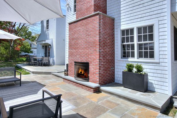 Exterior, Fireplace