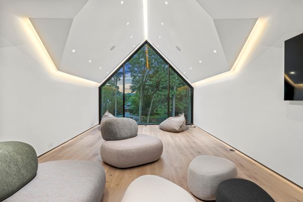 Interior, Recessed Lighting, Wood Texture Flooring