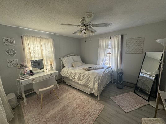 Bedroom, Home Office, Interior, Wood Texture Flooring