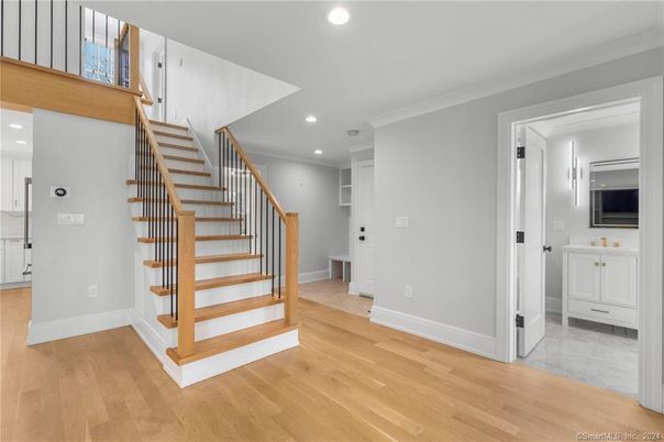 Interior, Recessed Lighting, Wood Texture Flooring