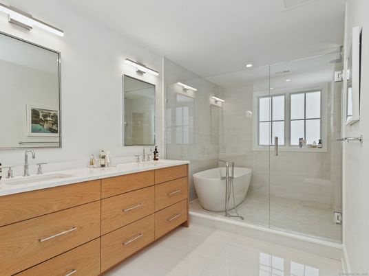 Bathroom, Dual Sink Vanities, Free Standing Baths, Glass Shower, Interior, Recessed Lighting