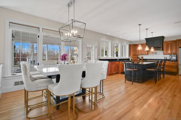 Dining room, Interior, Kitchen, Pendant Lights, Recessed Lighting, Wood Texture Flooring