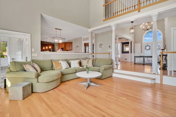 Chandelier, Interior, Living room, Pendant Lights, Wood Texture Flooring